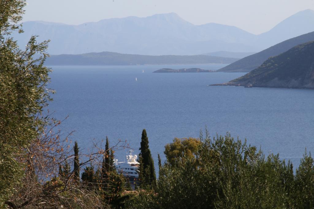 Luxury Stone Villa Fiskardo Exterior photo